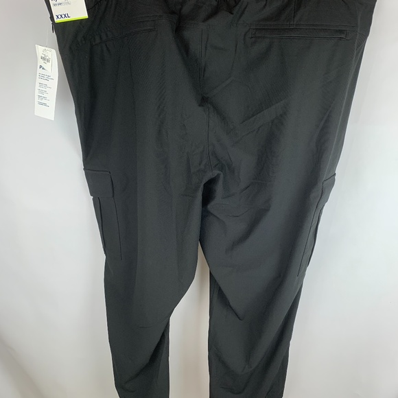 old navy Slim Go-Dry Cool Hybrid Jogger Cargo Pants for Men $45 - Picture 7 of 11